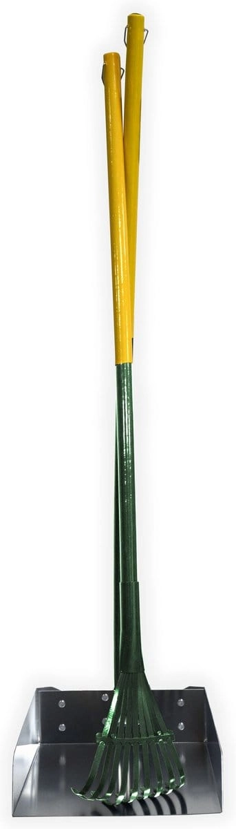 Four Paws Outdoor Rake, Spade & Pan Set