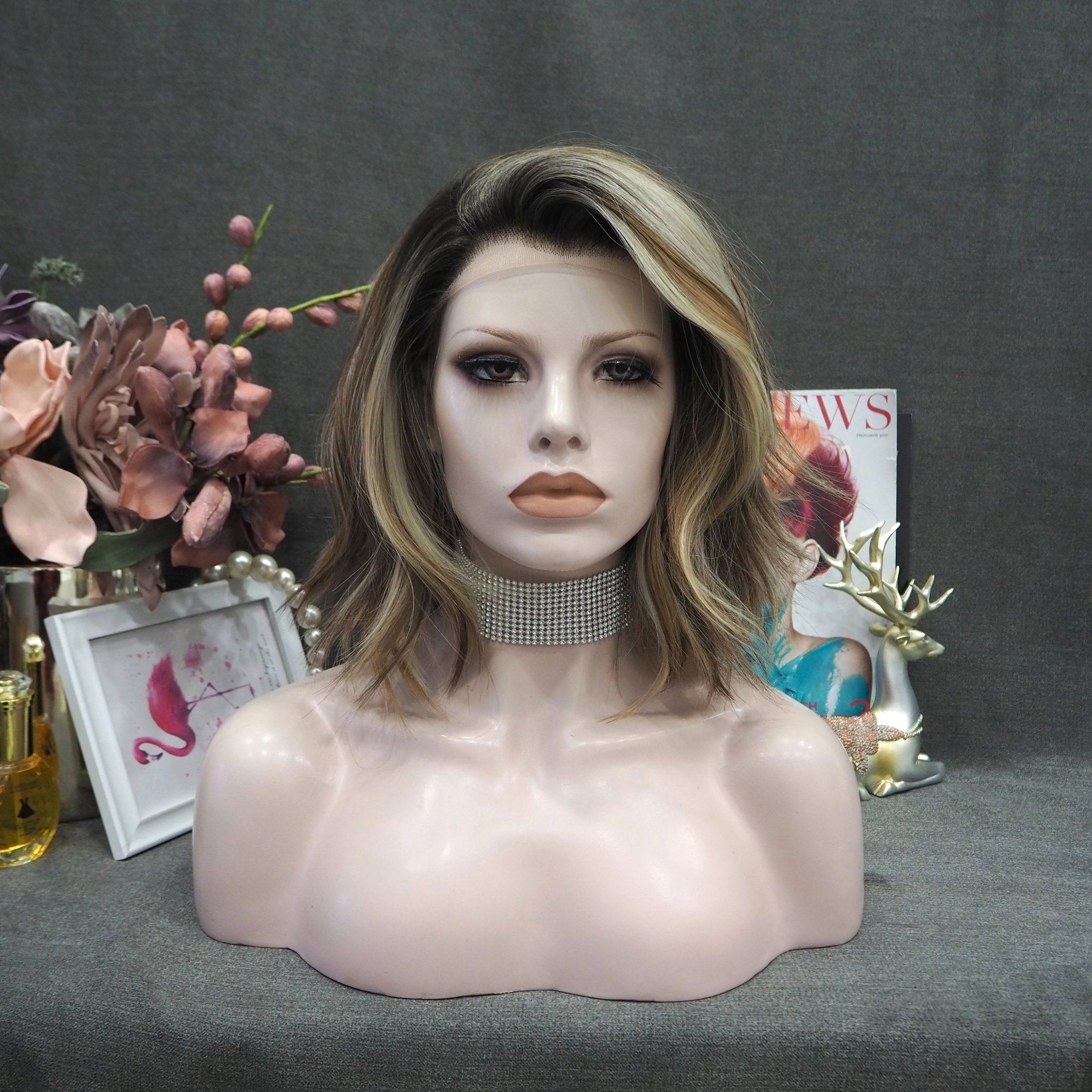 IMSTYLE Gina short Bob Style light brown with blonde highlight everyday waer wigs natural 13*2 lace front synthetic wig