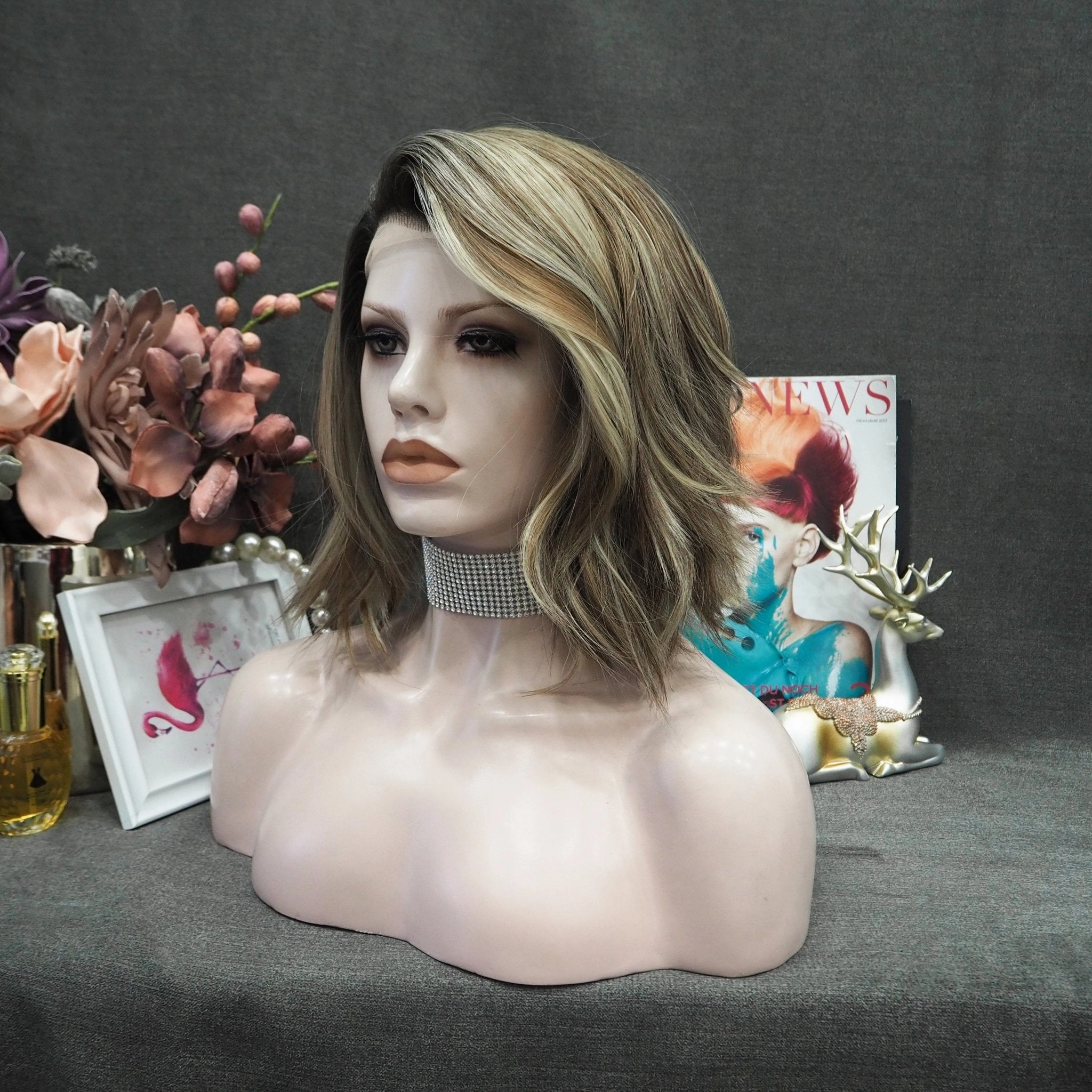 IMSTYLE Gina short Bob Style light brown with blonde highlight everyday waer wigs natural 13*2 lace front synthetic wig