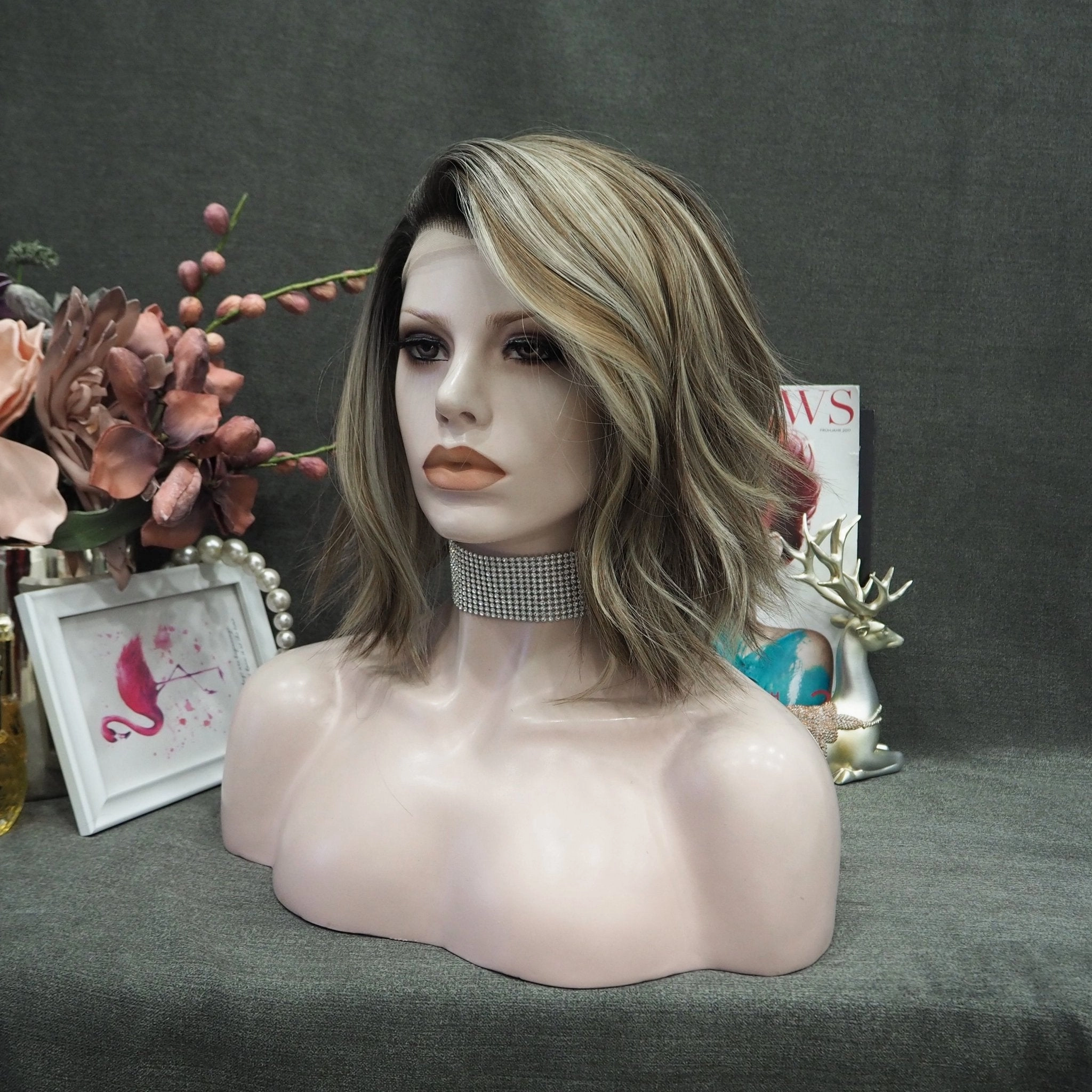 IMSTYLE Gina short Bob Style light brown with blonde highlight everyday waer wigs natural 13*2 lace front synthetic wig