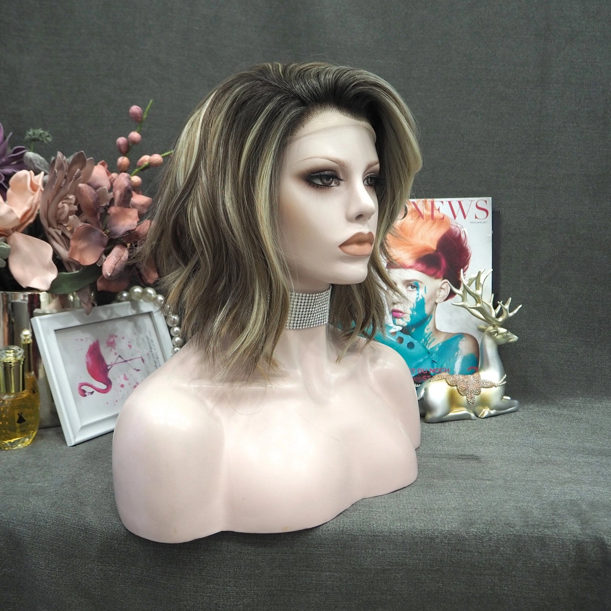IMSTYLE Gina short Bob Style light brown with blonde highlight everyday waer wigs natural 13*2 lace front synthetic wig