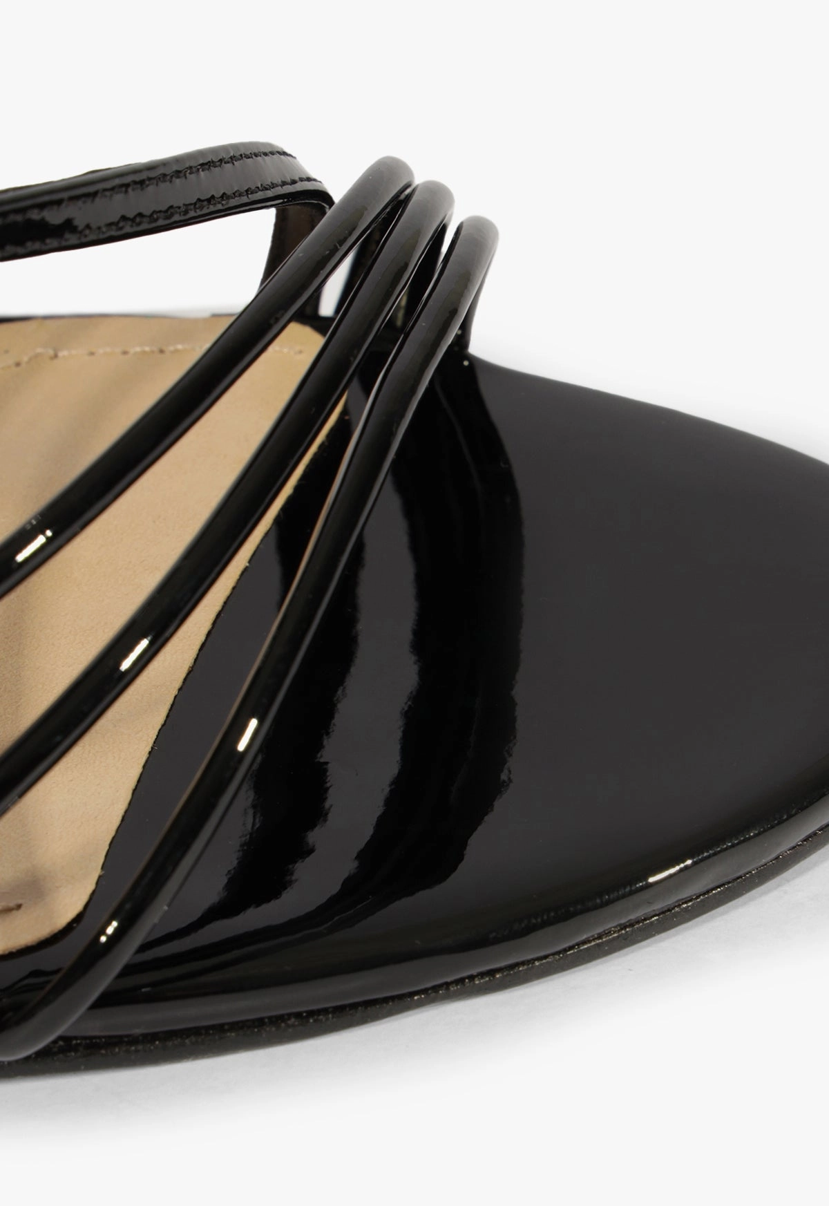 Inez Sandal
