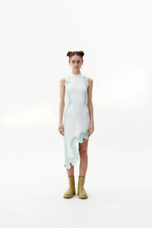 MIA SIGNATURE WAVY DRESS IN SPRAY PRINT