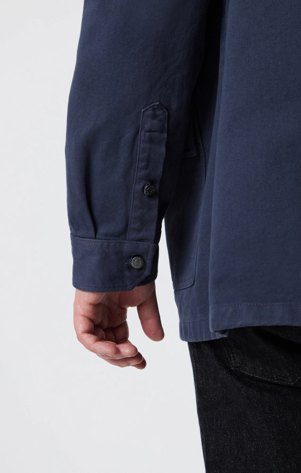 MULTI-POCKET JACKET IN DARK SHADOW